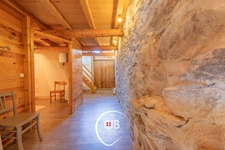 Bâtisse savoyarde rénovée 172 m² – Confort et authenticité – Maurienne