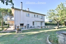 DAUSSE (47) - Maison familiale avec deux logements indépendants et plus de 5 700 m² de terrain 