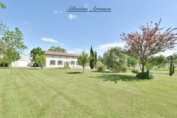 Dpt Lot et Garonne (47), à vendre VILLENEUVE SUR LOT maison P8   