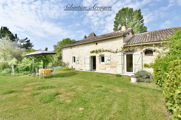Maison de caractère à vendre 5 pièces  (47)