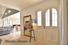 Villa contemporaine 250 m² – 5 chambres – 3 hectares – piscine 18 m – Villeneuve-sur-Lot (47)