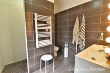 VILLENEUVE-SUR-LOT – BELLE MAISON FAMILIALE RÉNOVÉE AVEC PISCINE, JARDIN ET AUCUN TRAVAUX À PRÉVOIR