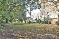 Elegant 19th-Century Manor House – 460 sqm – 8,300 sqm Park – Swimming Pool – Walking Distance to Town