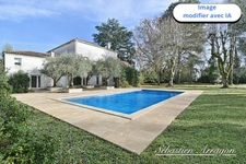 Maison de maître du XIXᵉ siècle à Villeneuve-sur-Lot – 460 m² – Parc de 8 300 m² – Piscine – Centre-ville à pied