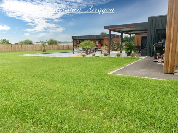 Villa contemporaine d’architecte avec piscine Art de vivre à la campagne, en Lot-et-Garonne- GRANGES SUR LOT (47)