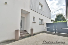 VILLENEUVE-SUR-LOT – BELLE MAISON FAMILIALE RÉNOVÉE AVEC PISCINE, JARDIN ET AUCUN TRAVAUX À PRÉVOIR