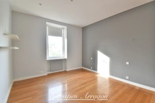 Maison de maître du XIXᵉ siècle à Villeneuve-sur-Lot – 460 m² – Parc de 8 300 m² – Piscine – Centre-ville à pied