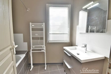 VILLENEUVE-SUR-LOT – BELLE MAISON FAMILIALE RÉNOVÉE AVEC PISCINE, JARDIN ET AUCUN TRAVAUX À PRÉVOIR
