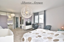 VILLENEUVE-SUR-LOT – BELLE MAISON FAMILIALE RÉNOVÉE AVEC PISCINE, JARDIN ET AUCUN TRAVAUX À PRÉVOIR
