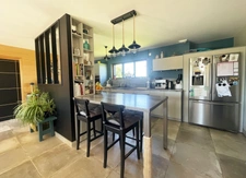 Dpt Charente Maritime (17), for sale house P8 with small house P5 and swimming pool - Land of 2,282.00 m² 