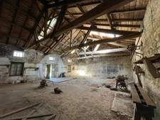 ancien atelier de menuiserie avec logement à vendre ROUILLAC (16)