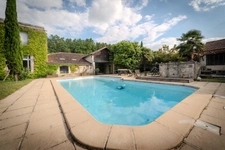 Dpt Charente (16), à vendre COGNAC maison P10 de 390 m² - terrain de 3000 m²   