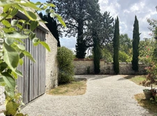 AUMAGNE, CHARENTE – An authentic stone longère with real character