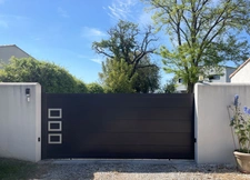 Dpt Charente Maritime (17), for sale house P8 with small house P5 and swimming pool - Land of 2,282.00 m² 