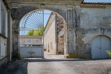 Propriété à vendre 18 pièces proche de COGNAC - Terrain de 3,2 Ha 