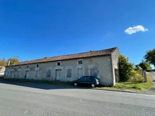ancien atelier de menuiserie avec logement à vendre ROUILLAC (16)
