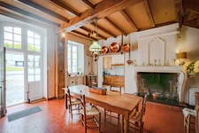 Propriété à vendre 18 pièces proche de COGNAC - Terrain de 3,2 Ha 