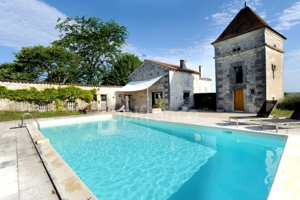 Propriete à vendre 8 pièces COGNAC (16)