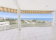 A Louer - Appartement de type 4 - Terrasse - Box - Parking - Vue mer - SCHOELCHER - Plateau Fofo