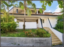 A vendre - Fort de France – Quartier Didier - Maison d'architecte – 7 Pièces – 4 Chambres + Petit T2 Indépendant