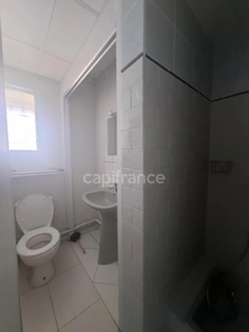 À LOUER – Local professionnel avec vue mer – Fort-de-France, Batelière (Immeuble Le Panorama)