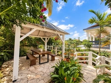 A vendre - Fort de France Quartier Didier -  Villa T6 avec jardin, terrasse, carbet et piscine