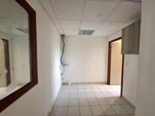 À Louer - Local professionnel 116m² - Lamentin - Place d'Armes