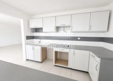 A Louer - Appartement de type 4 - Terrasse - Box - Parking - Vue mer - SCHOELCHER - Plateau Fofo