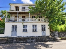 A vendre - Fort de France Clairière - Terrain avec bâti à réhabiliter ou à démolir