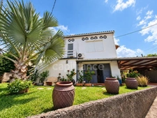 A vendre - Fort de France Quartier Didier -  Villa T6 avec jardin, terrasse, carbet et piscine