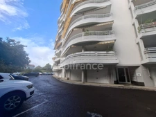 A Louer - Appartement de type 4 - Terrasse - Box - Parking - Vue mer - SCHOELCHER - Plateau Fofo