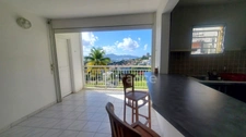 Appartement au 1er étage - 3 pièces avec terrasse et vue mer