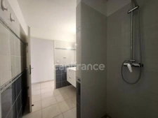 A Louer - Appartement de type 4 - Terrasse - Box - Parking - Vue mer - SCHOELCHER - Plateau Fofo