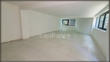 Local professionnel de 50m² - Fort de France Dillon Stade