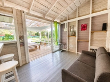 A louer - Maisonnette en bois - 2 pièces avec terrasse, piscine commune 