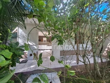 Rare à la vente - Immeuble de rapport aux Trois-îlets, entrée Pointe du bout – 7 logements – Terrain de 2337m² - parking et jardin