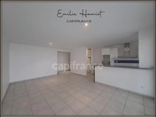 A Louer - Appartement de type 4 - Terrasse - Box - Parking - Vue mer - SCHOELCHER - Plateau Fofo