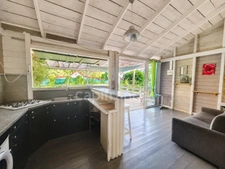 A louer - Maisonnette en bois - 2 pièces avec terrasse, piscine commune 