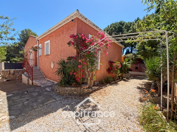 LE CRÈS – Maison familiale avec appartement indépendant, piscine et revenu locatif