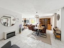 LE CRÈS – Maison familiale avec appartement indépendant, piscine et revenu locatif