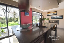 A charming family home in the heart of Montreuil, a City of Art and History