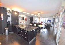 Penthouse T4 de 97 m2 + terrasse 30 m2 + balcon 15 m2 et parking