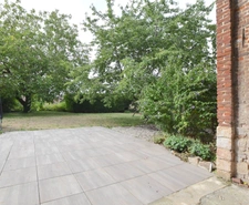 VERCHAIN-MAUGRÉ – CORPS DE FERME RÉNOVÉ – 178 m² – TERRAIN 1 382 m² – DÉPENDANCES & GRANGE