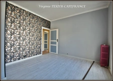 Dpt Charente Maritime (17), for sale SAINT JEAN D'ANGELY town center investment property - with a total surface area of 437 m²