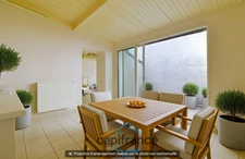House for sale in VILLENEUVE LA COMTESSE (17) with 3 rooms, a 700m² enclosed garden, and a garage.