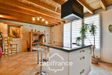 Maison à vendre 5 pièces ASNIERES LA GIRAUD (17) avec jardin, dépendances et garage