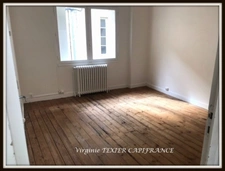 Dpt Charente Maritime (17), for sale SAINT JEAN D'ANGELY town center investment property - with a total surface area of 437 m²