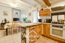 Maison rénovée à vendre 4 pièces SAINT JEAN D'ANGELY (17) avec atelier, cour et jardin potager de 421m²