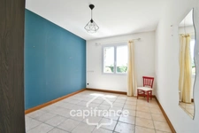 Single-storey house for sale, 4 rooms, ANNEZAY (17) with garages and enclosed garden of 1145m²