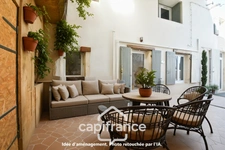 Maison rénovée à vendre 4 pièces SAINT JEAN D'ANGELY (17) avec atelier, cour et jardin potager de 421m²
